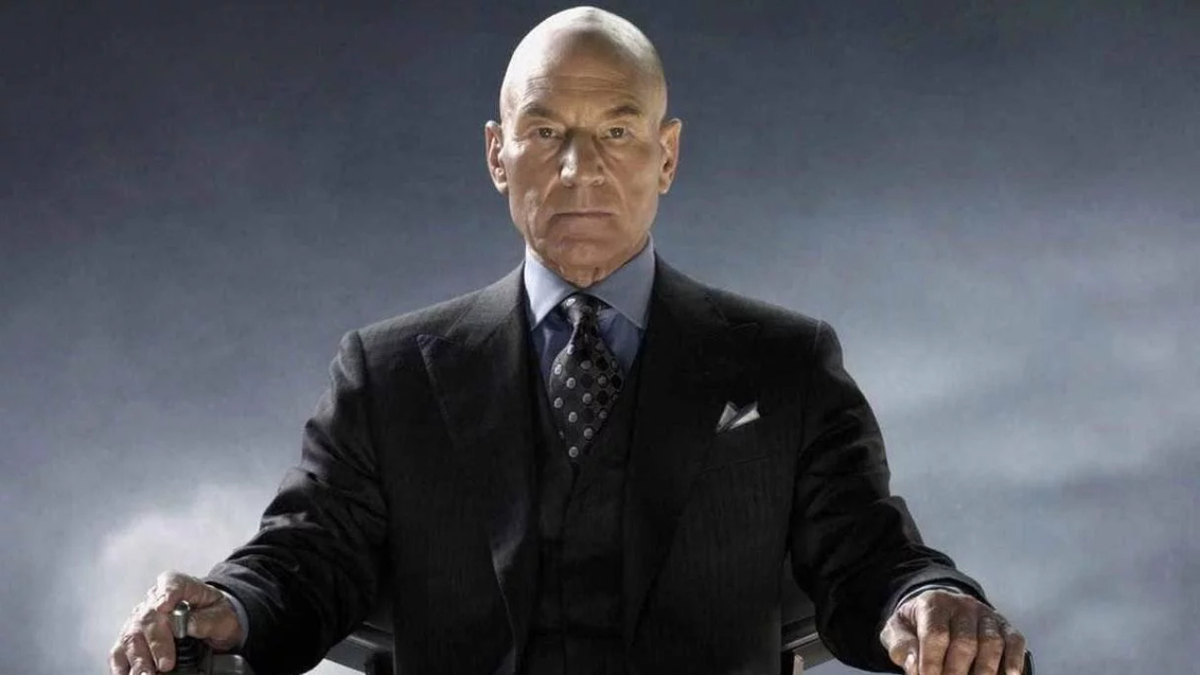 Patrick Stewart retorna como Professor Xavier.